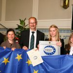 Staatsminister der Justiz und für Europa Dr. Jürgen Martens, Petra Seipolt, Schulleiter Wolfgang Rafelt, Marie Frost, Marianne Schulze, Kultusministerin Brunhild Kurth (v.l.n.r.) (Foto: Rene Krauss)