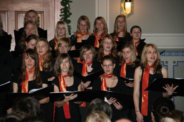 Der Jugendchor. (Foto: Dirk Neuenfeldt)